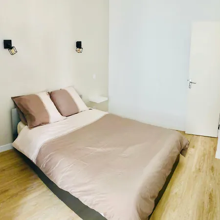 Le Petit Martegal Spacieux En Centre Et Proche De La Apartment *